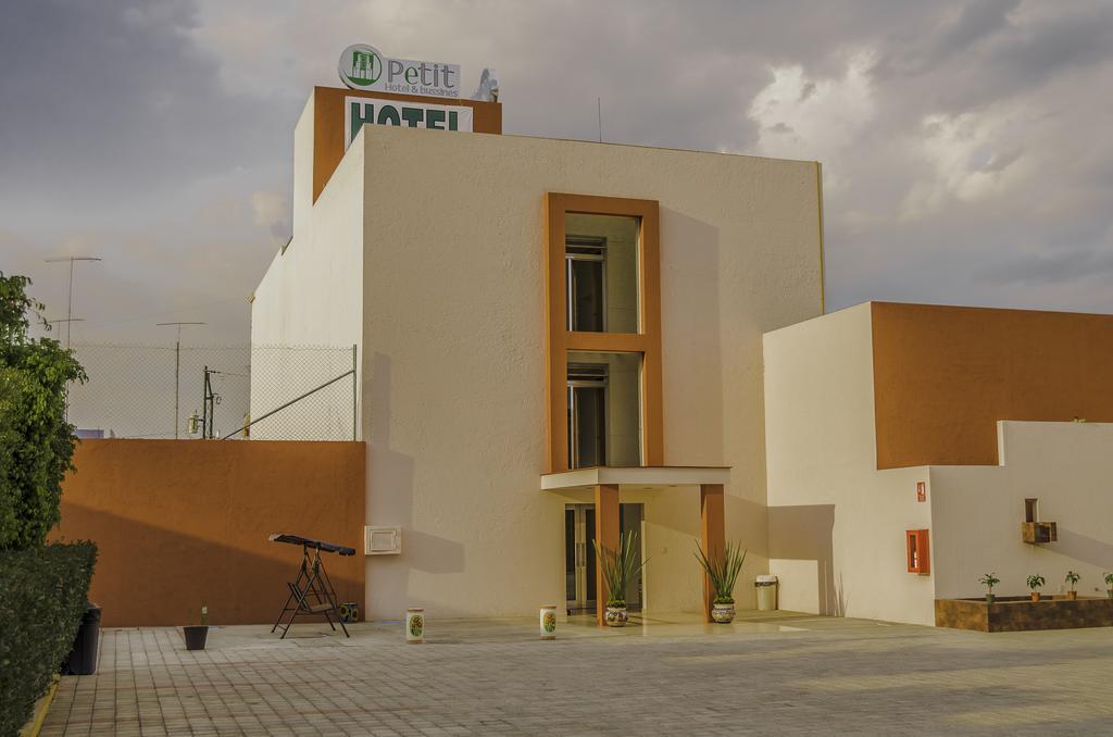 Hotel Petit Tehuacan Bagian luar foto